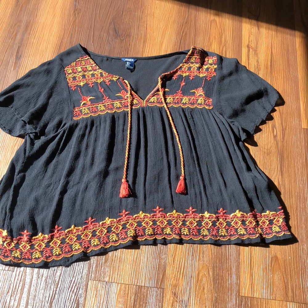 Loose crop top